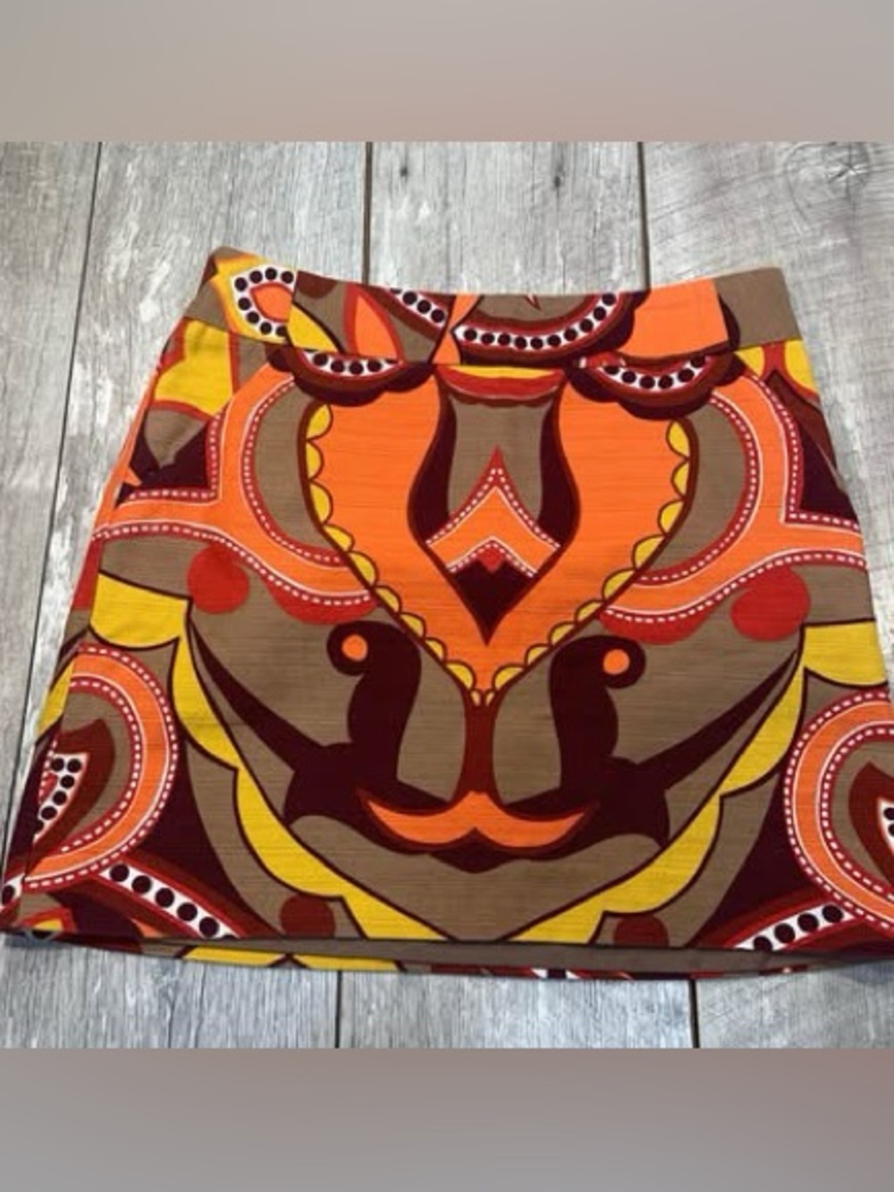 MERONA lined skirt - zipper on side 
Retro abstract colourful MOD 70s inspired
S